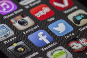multiple social meda apps on ap hone